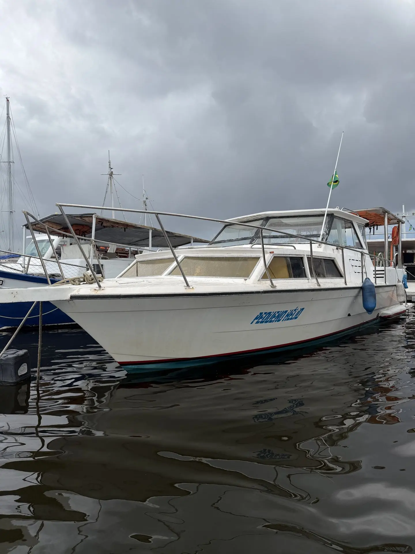 Lancha WS83 para aluguel em Salvador